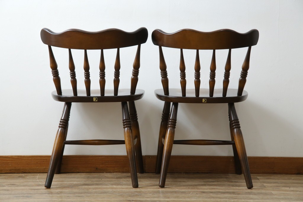 中古　美品　飛騨産業　キツツキマーク　木のぬくもりを感じるダイニングチェア2脚セット　(R-082662)