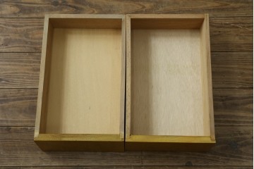 和製アンティーク　希少な子供サイズ　レトロで可愛らしい雰囲気の片袖机　(R-082664)