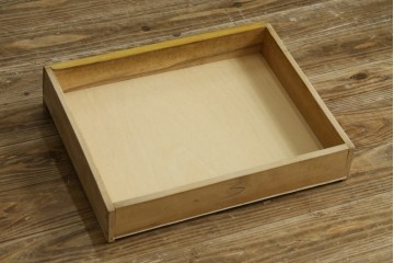 和製アンティーク　希少な子供サイズ　レトロで可愛らしい雰囲気の片袖机　(R-082664)