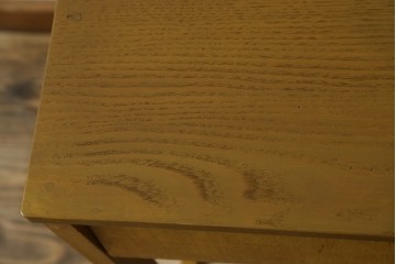 和製アンティーク　希少な子供サイズ　レトロで可愛らしい雰囲気の片袖机　(R-082664)