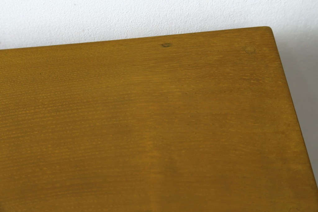 和製アンティーク　希少な子供サイズ　レトロで可愛らしい雰囲気の片袖机　(R-082664)