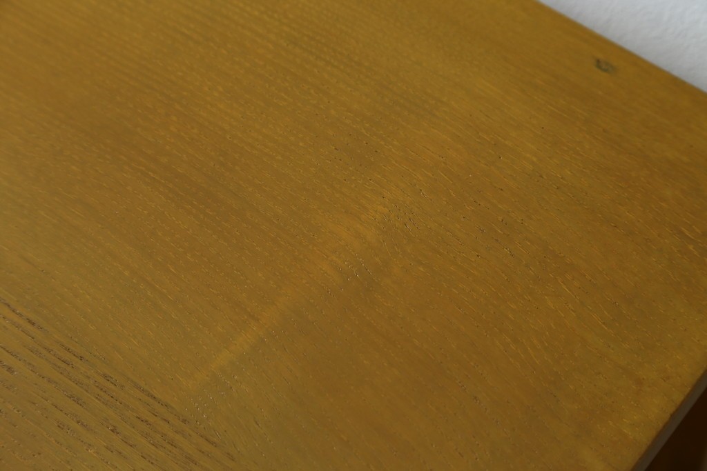 和製アンティーク　希少な子供サイズ　レトロで可愛らしい雰囲気の片袖机　(R-082664)