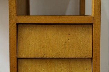 和製アンティーク　希少な子供サイズ　レトロで可愛らしい雰囲気の片袖机　(R-082664)