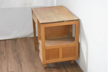 和製アンティーク　希少な子供サイズ　レトロで可愛らしい雰囲気の片袖机(片袖デスク、在宅ワーク、在宅用、キッズデスク、学習机、勉強机、ワークデスク)(R-082664)