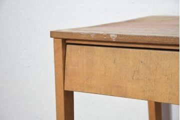 和製アンティーク　希少な子供サイズ　レトロで可愛らしい雰囲気の片袖机(片袖デスク、在宅ワーク、在宅用、キッズデスク、学習机、勉強机、ワークデスク)(R-082664)