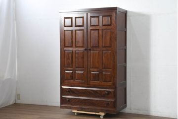 中古　美品　松本民芸家具　D型洋服タンス　引き出しが2杯付いたワードローブ(洋服タンス、衣装タンス)(定価約58万円)(R-082665)