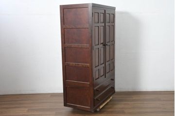 中古　美品　松本民芸家具　D型洋服タンス　引き出しが2杯付いたワードローブ(洋服タンス、衣装タンス)(定価約58万円)(R-082665)