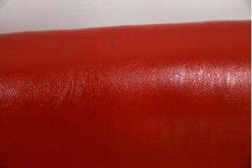 和製ビンテージ　1970年代　昭和レトロ　希少なレッドカラー　遊び心溢れる真紅の一人掛けフェイクレザーソファ2脚セット　(R-082668)