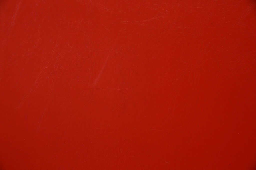 和製ビンテージ　1970年代　昭和レトロ　希少なレッドカラー　遊び心溢れる真紅の一人掛けフェイクレザーソファ2脚セット　(R-082668)