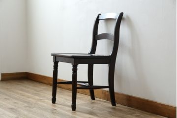 中古　希少な廃番品　北海道民芸家具　HM686　ゆるりと曲線を描くフォルムが魅力的なダイニングチェア(イス、椅子、板座チェア)(R-082669)