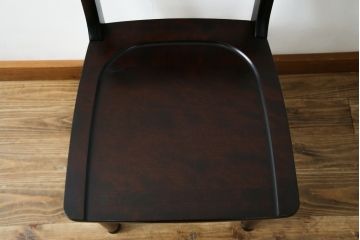 中古　希少な廃番品　北海道民芸家具　HM686　ゆるりと曲線を描くフォルムが魅力的なダイニングチェア(イス、椅子、板座チェア)(R-082669)