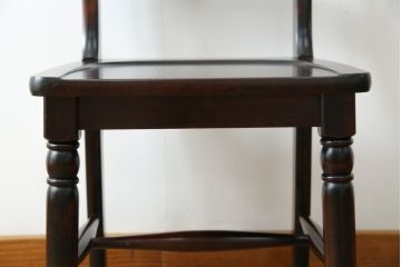 中古　希少な廃番品　北海道民芸家具　HM686　ゆるりと曲線を描くフォルムが魅力的なダイニングチェア(イス、椅子、板座チェア)(R-082669)