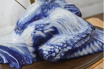 ヨーロッパビンテージ　高級輸入品!!　陶器製の青い鳥が空間に幸せと品格を添えるテーブルスタンド(テーブルランプ、卓上照明、テーブルライト、デスクスタンド、スタンドライト、間接照明、ヴィンテージ)(R-082670)