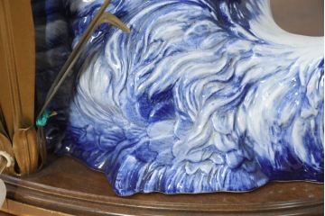 ヨーロッパビンテージ　高級輸入品!!　陶器製の青い鳥が空間に幸せと品格を添えるテーブルスタンド(テーブルランプ、卓上照明、テーブルライト、デスクスタンド、スタンドライト、間接照明、ヴィンテージ)(R-082670)