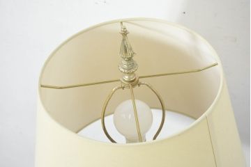 イタリアビンテージ　真鍮メッキのゴールドが輝くガラステーブル付きフロアスタンド(しんちゅう、ブラス、スタンドライト、スタンド照明、ヴィンテージ)(R-082671)