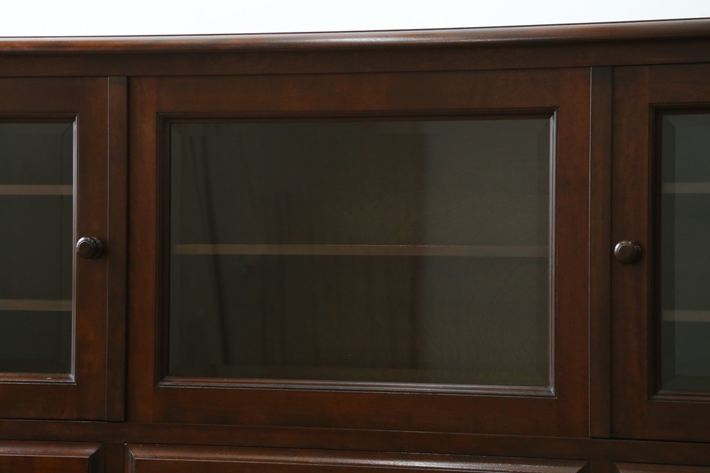 中古　美品　松本民芸家具　C-II型　重厚な造りと優美なボールフットが際立つクラシカルなサイドボード　定価約60万5千円　(R-082672)