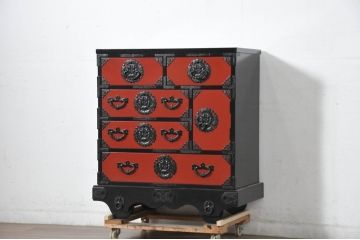 中古　美品　岩谷堂箪笥　美しい朱色の漆塗りが施された小振りな車箪笥(小箪笥、チェスト、引き出し、民芸家具、収納箪笥)(R-082673)
