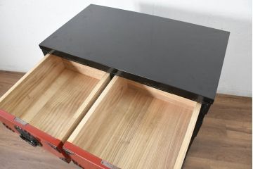 中古　美品　岩谷堂箪笥　美しい朱色の漆塗りが施された小振りな車箪笥(小箪笥、チェスト、引き出し、民芸家具、収納箪笥)(R-082673)