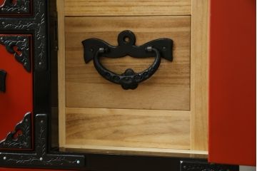 中古　美品　岩谷堂箪笥　美しい朱色の漆塗りが施された小振りな車箪笥(小箪笥、チェスト、引き出し、民芸家具、収納箪笥)(R-082673)