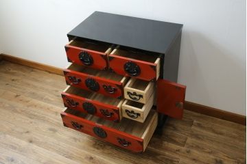 中古　美品　岩谷堂箪笥　美しい朱色の漆塗りが施された小振りな車箪笥(小箪笥、チェスト、引き出し、民芸家具、収納箪笥)(R-082673)