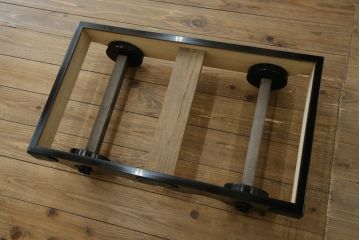 中古　美品　岩谷堂箪笥　美しい朱色の漆塗りが施された小振りな車箪笥(小箪笥、チェスト、引き出し、民芸家具、収納箪笥)(R-082673)
