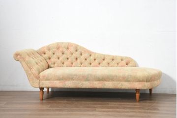 中古　美品!!　横浜ダニエル(daniel)　優美なカーブを描く可愛らしい脚付きのクラシカルなカウチソファ(2Pソファ、2人掛けソファ、3P、二人掛け、三人掛け、シェーズロング、カウチソファ、長椅子、長イス)(R-082674)