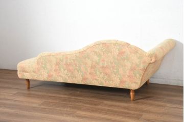 中古　美品!!　横浜ダニエル(daniel)　優美なカーブを描く可愛らしい脚付きのクラシカルなカウチソファ(2Pソファ、2人掛けソファ、3P、二人掛け、三人掛け、シェーズロング、カウチソファ、長椅子、長イス)(R-082674)