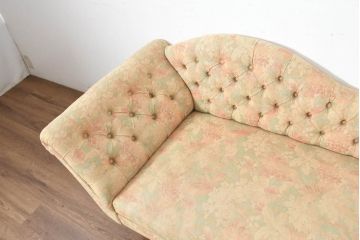 中古　美品!!　横浜ダニエル(daniel)　優美なカーブを描く可愛らしい脚付きのクラシカルなカウチソファ(2Pソファ、2人掛けソファ、3P、二人掛け、三人掛け、シェーズロング、カウチソファ、長椅子、長イス)(R-082674)
