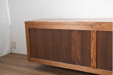 中古　特注!!　特大!!幅3.2メートル　オークヴィレッジ製　ナラ材　無垢　極厚天板ローボード(テレビ台、テレビボード、リビングボード、収納棚、戸棚、飾り棚)(製作費約150万円)(R-082675)