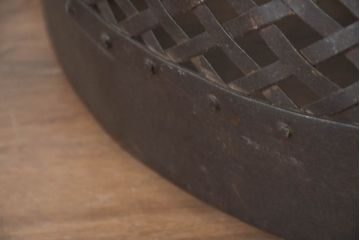 アジアンビンテージ　鉄製　空間に深みを添える大振りで味がある手作り吊り下げアイアンバスケット(ハンギングバスケット、かご、カゴ、収納、店舗什器、ヴィンテージ)(R-082676)