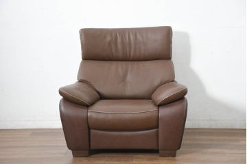 中古　カリモク(karimoku)　Chitano(チターノ)　本革(レザー)　上質な座り心地と洗練されたデザインの一人掛けソファ(アームチェア、1P、1人掛けソファ)(R-082677)