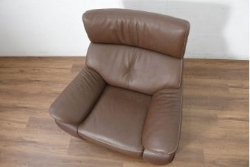 中古　カリモク(karimoku)　Chitano(チターノ)　本革(レザー)　上質な座り心地と洗練されたデザインの一人掛けソファ(アームチェア、1P、1人掛けソファ)(R-082677)