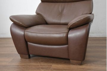 中古　カリモク(karimoku)　Chitano(チターノ)　本革(レザー)　上質な座り心地と洗練されたデザインの一人掛けソファ(アームチェア、1P、1人掛けソファ)(R-082677)
