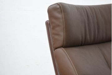 中古　カリモク(karimoku)　Chitano(チターノ)　本革(レザー)　上質な座り心地と洗練されたデザインの一人掛けソファ(アームチェア、1P、1人掛けソファ)(R-082677)