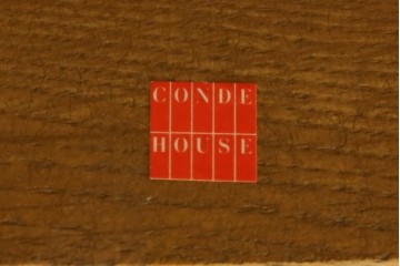 中古　CONDE HOUSE(カンディハウス)　セルジオDアームチェア　本革(レザー)　オーク材　希少な廃番品!!温かみのある空間作りにおすすめのアームチェア　(R-082678)