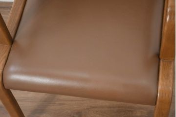 中古　CONDE HOUSE(カンディハウス)　セルジオDアームチェア　本革(レザー)　オーク材　希少な廃番品!!温かみのある空間作りにおすすめのアームチェア(ダイニングチェア、椅子、イス)(R-082678)