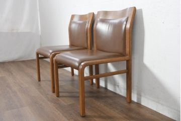 中古　CONDE HOUSE(カンディハウス)　セルジオD　本革(レザー)　オーク材　希少な廃番品!!温かみのある空間作りにおすすめのダイニングチェア2脚セット(椅子、イス、バラ売り可能)(R-082679)