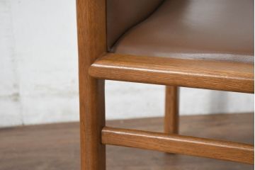 中古　CONDE HOUSE(カンディハウス)　セルジオD　本革(レザー)　オーク材　希少な廃番品!!温かみのある空間作りにおすすめのダイニングチェア2脚セット(椅子、イス、バラ売り可能)(R-082679)