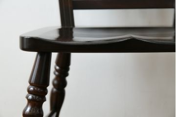 中古　美品　松本民芸家具　#1　クラシカルな安川式スピンドルチェア(ダイニングチェア、板座チェア、椅子、民芸家具)(定価約11万円)(R-082680)