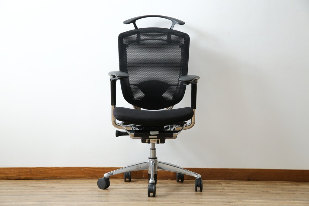 中古　美品　okamura(オカムラ)　Contessa(コンテッサ)　ハンガー付き　快適な座り心地の高機能オフィスチェア(デスクチェアス)　定価約22万円相当　(R-082682)