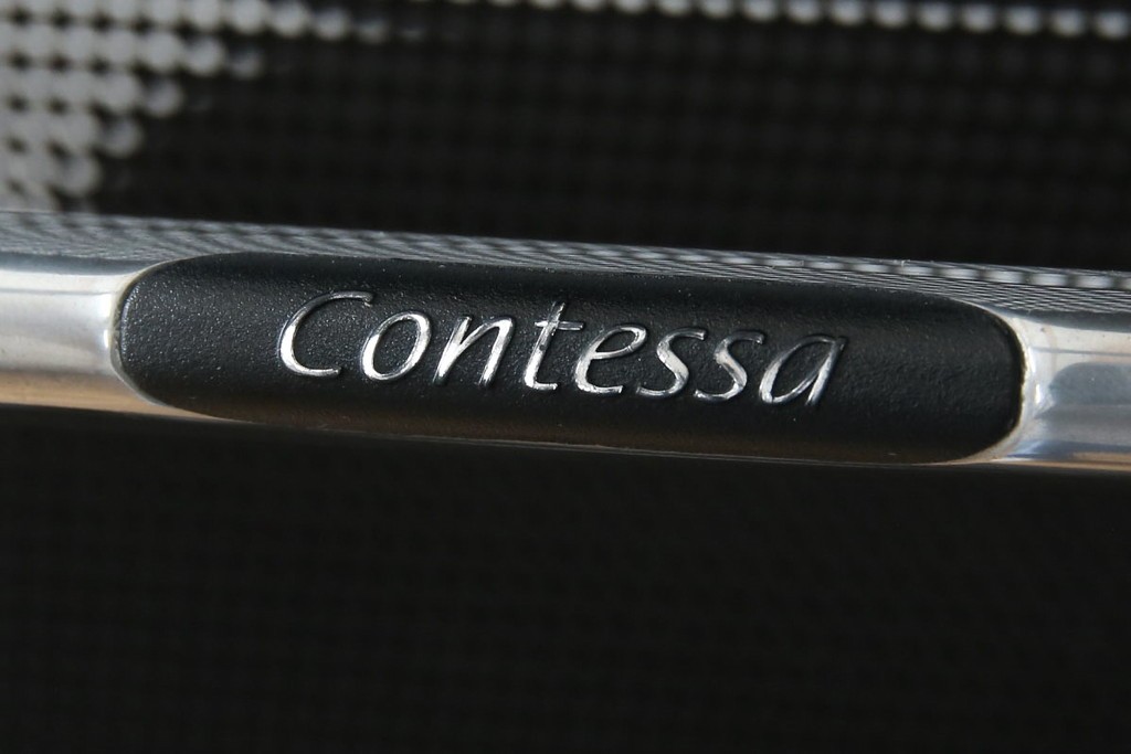 中古　美品　okamura(オカムラ)　Contessa(コンテッサ)　ハンガー付き　快適な座り心地の高機能オフィスチェア(デスクチェアス)　定価約22万円相当　(R-082682)