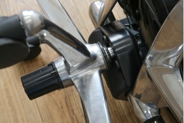 中古　美品　okamura(オカムラ)　Contessa(コンテッサ)　ハンガー付き　快適な座り心地の高機能オフィスチェア(デスクチェアス)　定価約22万円相当　(R-082682)