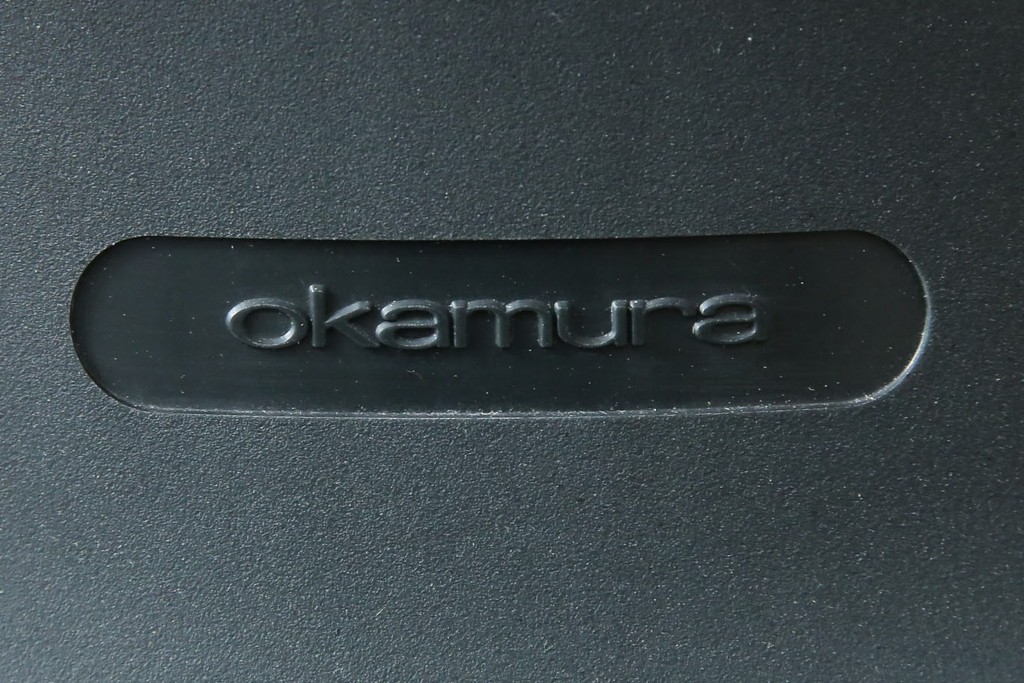 中古　美品　okamura(オカムラ)　Contessa(コンテッサ)　ハンガー付き　快適な座り心地の高機能オフィスチェア(デスクチェアス)　定価約22万円相当　(R-082682)
