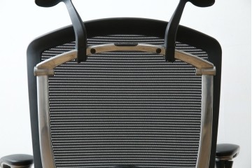 中古　美品　okamura(オカムラ)　Contessa(コンテッサ)　ハンガー付き　快適な座り心地の高機能オフィスチェア(デスクチェアス)　定価約22万円相当　(R-082682)