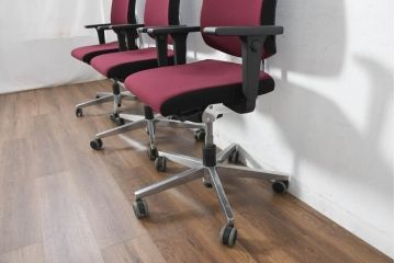 中古　美品!!　ドイツ　高級オフィスチェア　SEDUS(セダス社)　Black Dot(ブラックドット)　快適性と機能美を備えたオフィスチェア3脚セット(ワークチェア、アームチェア、回転チェア、椅子、イス、バラ売り可能)(定価3脚で約69万円)(R-082683)