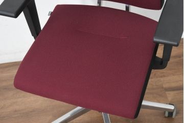 中古　美品!!　ドイツ　高級オフィスチェア　SEDUS(セダス社)　Black Dot(ブラックドット)　快適性と機能美を備えたオフィスチェア3脚セット(ワークチェア、アームチェア、回転チェア、椅子、イス、バラ売り可能)(定価3脚で約69万円)(R-082683)