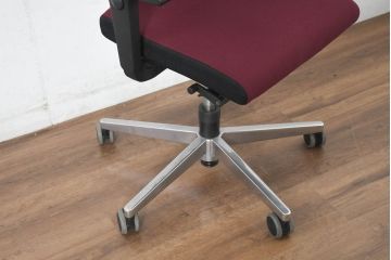 中古　美品!!　ドイツ　高級オフィスチェア　SEDUS(セダス社)　Black Dot(ブラックドット)　快適性と機能美を備えたオフィスチェア3脚セット(ワークチェア、アームチェア、回転チェア、椅子、イス、バラ売り可能)(定価3脚で約69万円)(R-082683)