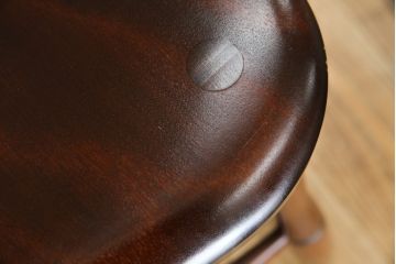 中古　超美品　松本民芸家具　シックな佇まいが魅力的な#72型・リーチチェア(ダイニングチェア、ウィンザーチェア、板座チェア、椅子、ウインザーチェア)(定価約98000円)(R-082684)