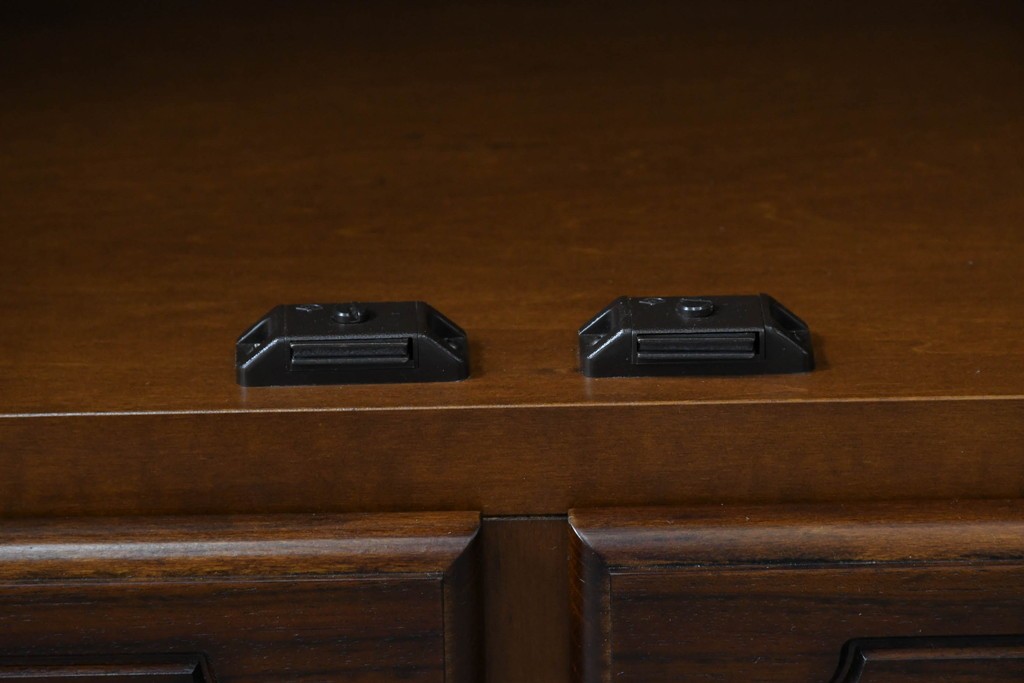 中古　美品　カリモク家具(karimoku)　COLONIAL(コロニアル)シリーズ　HK4007NK　カントリースタイルのお部屋作りにおすすめのおしゃれなサイドボード　定価約21万円　(R-082687)