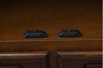 中古　美品　カリモク家具(karimoku)　COLONIAL(コロニアル)シリーズ　HK4007NK　カントリースタイルのお部屋作りにおすすめのおしゃれなサイドボード　定価約21万円　(R-082687)